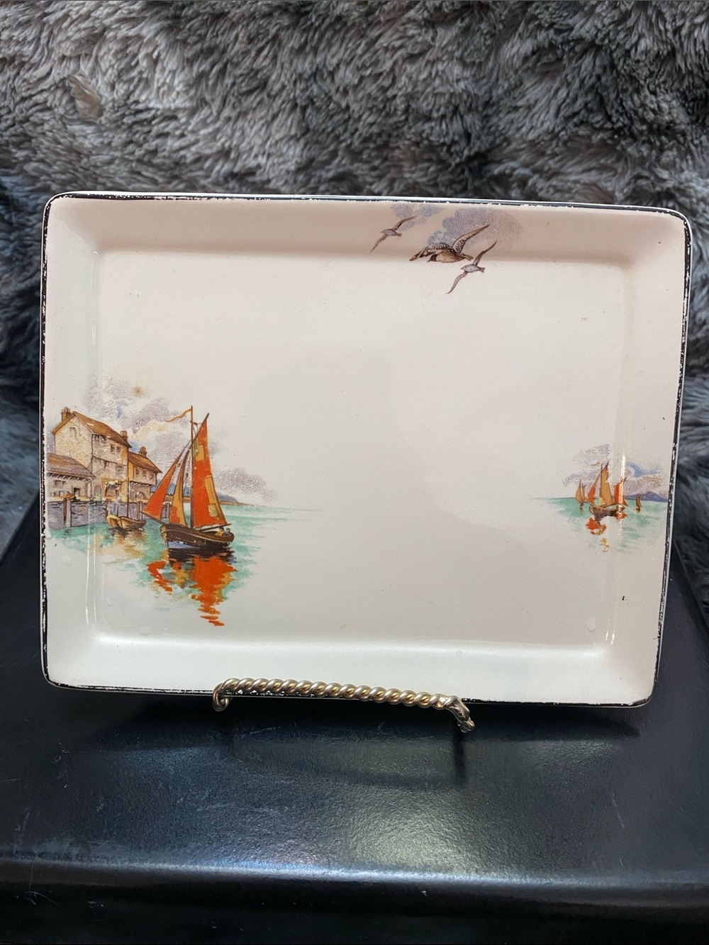 Vintage Ceramic Sloped  Cheese/Butter Dish. - Picture 5 of 16